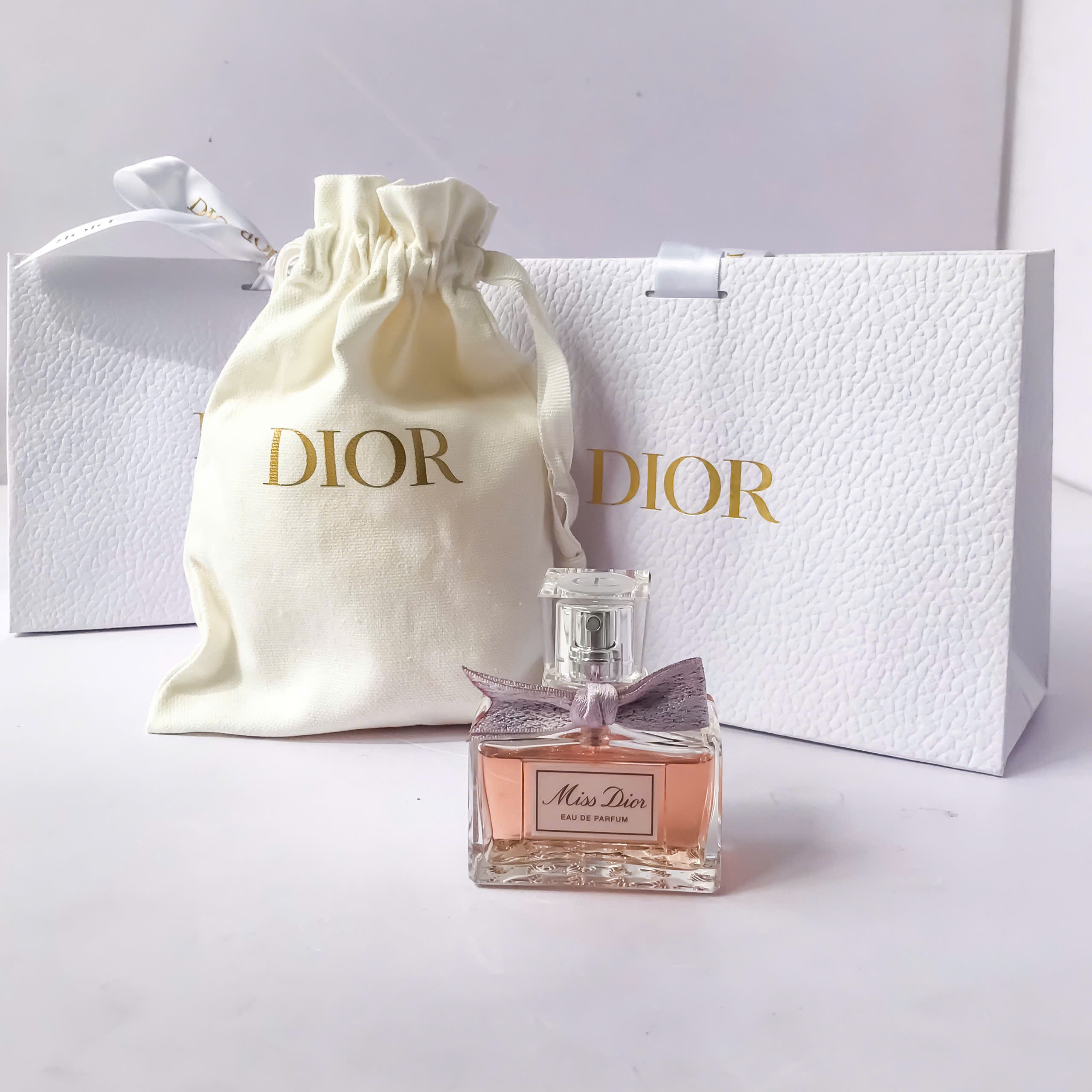 MISS DIOR BLOOMING BOUQUET 30ML VỚI BAO BÌ HOA TƯƠI TẮN NGỌT NGÀO