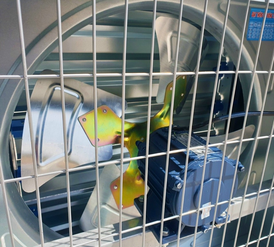 quạt thông gió vuông 700x700