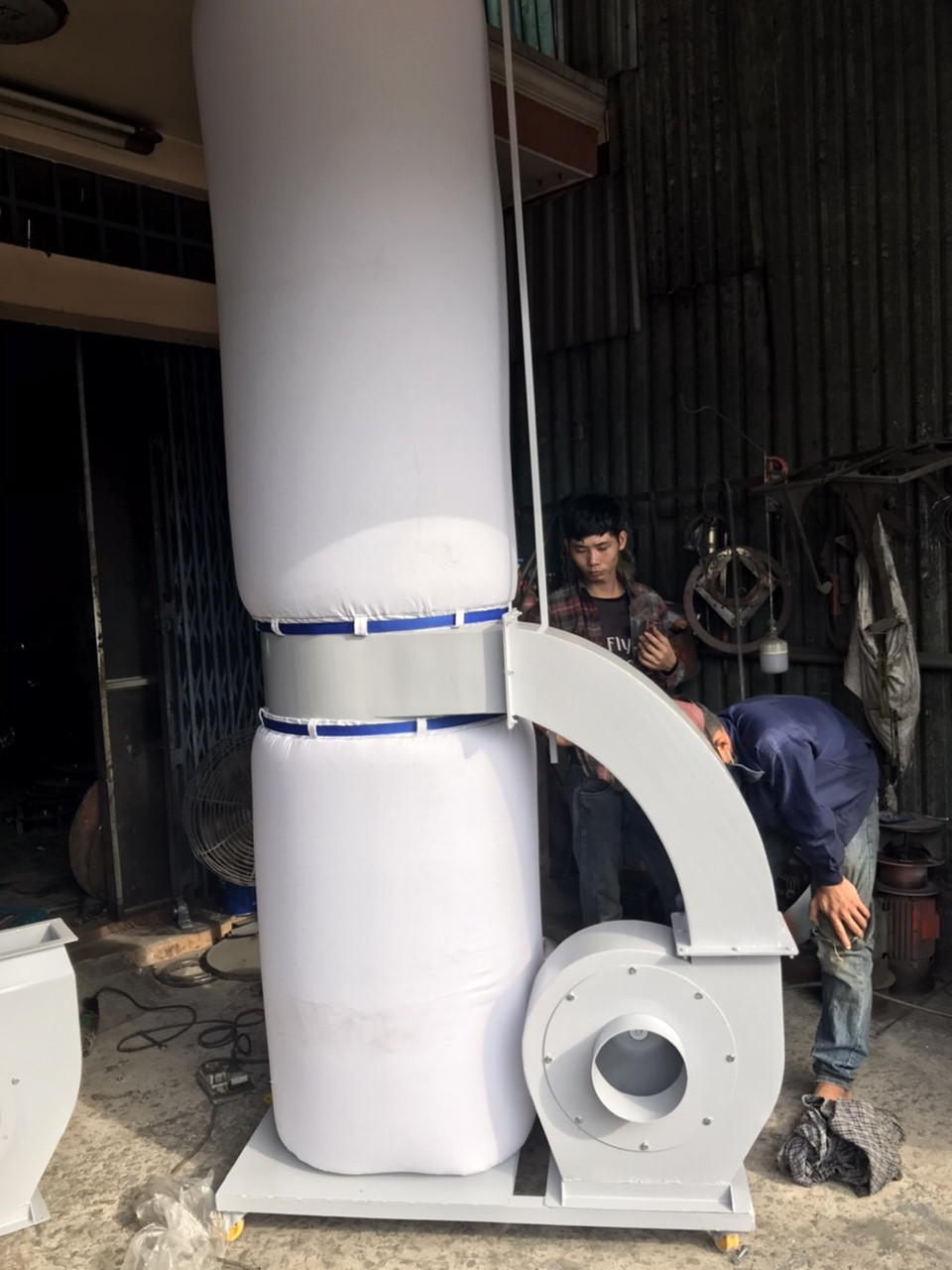 Quạt hút bụi di động 1 túi vải