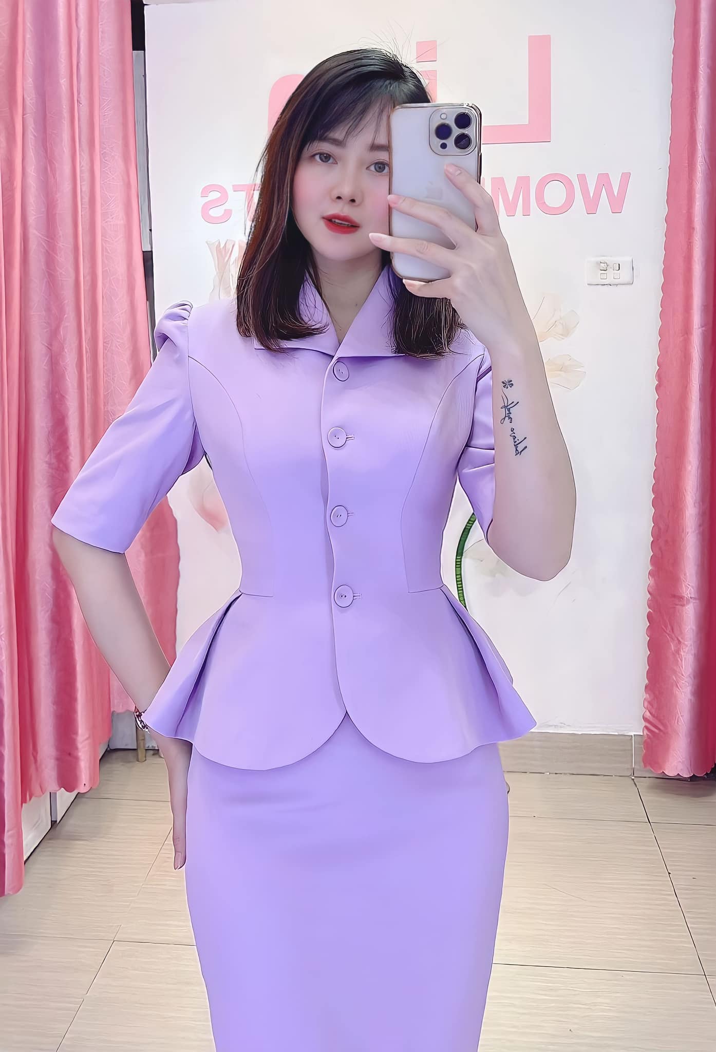 Vest cưới Hàn Quốc xanh tím họa tiết kẻ sọc