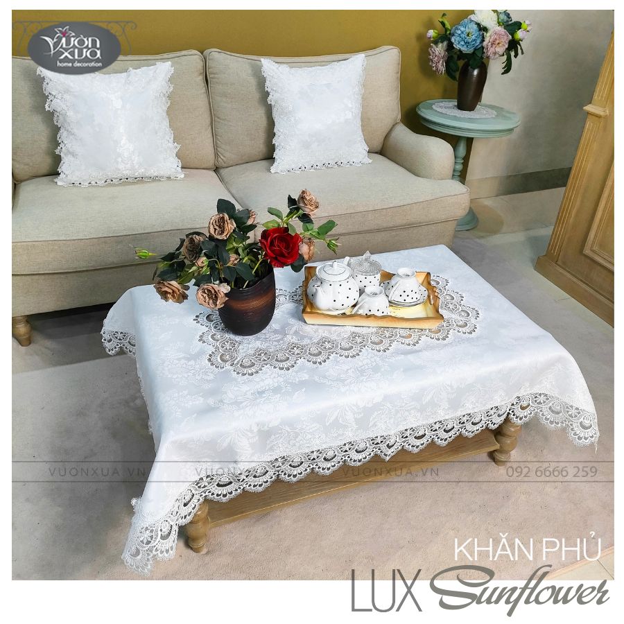 Khăn trải bàn phòng khách màu trắng, vân Hoa Hướng Dương thanh lịch