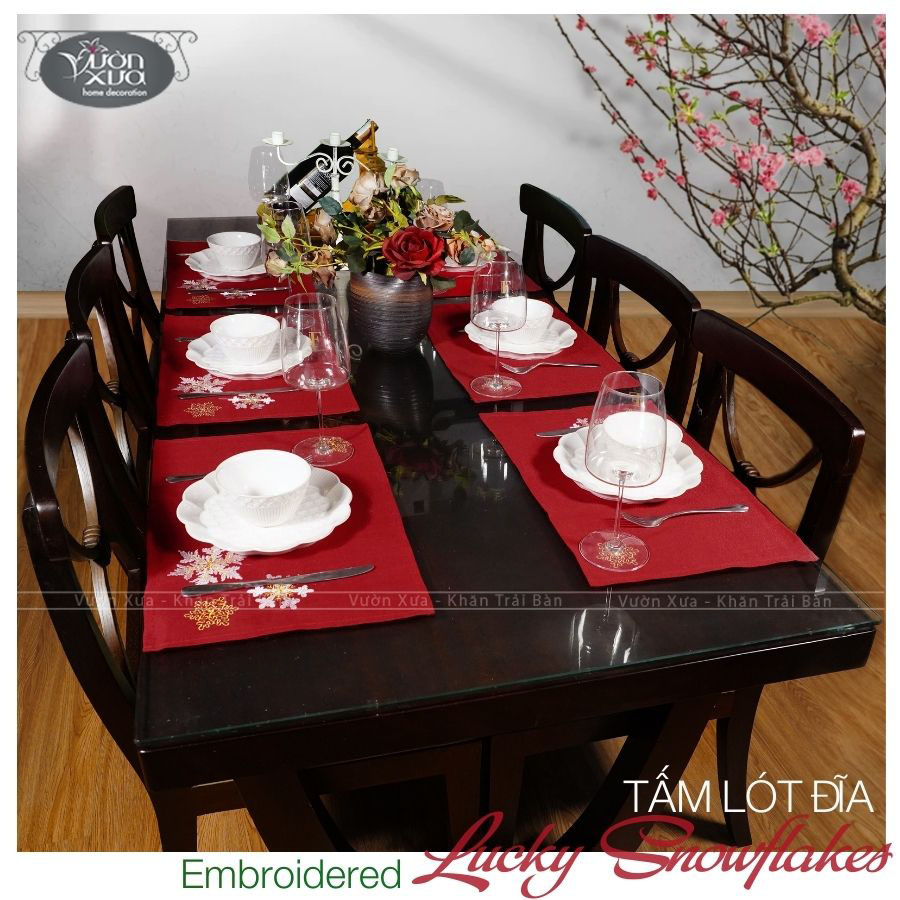 Tấm lót đĩa màu đỏ thêu Hoa Tuyết trang trí Tết và Giáng Sinh VƯỜN XƯA KBLS-30*45cm