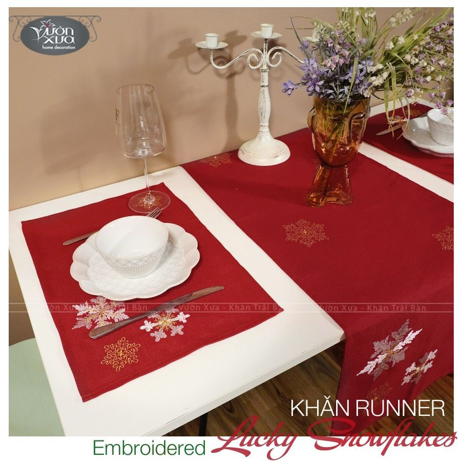 Tấm lót đĩa màu đỏ thêu Hoa Tuyết trang trí Tết và Giáng Sinh VƯỜN XƯA KBLS-30*45cm