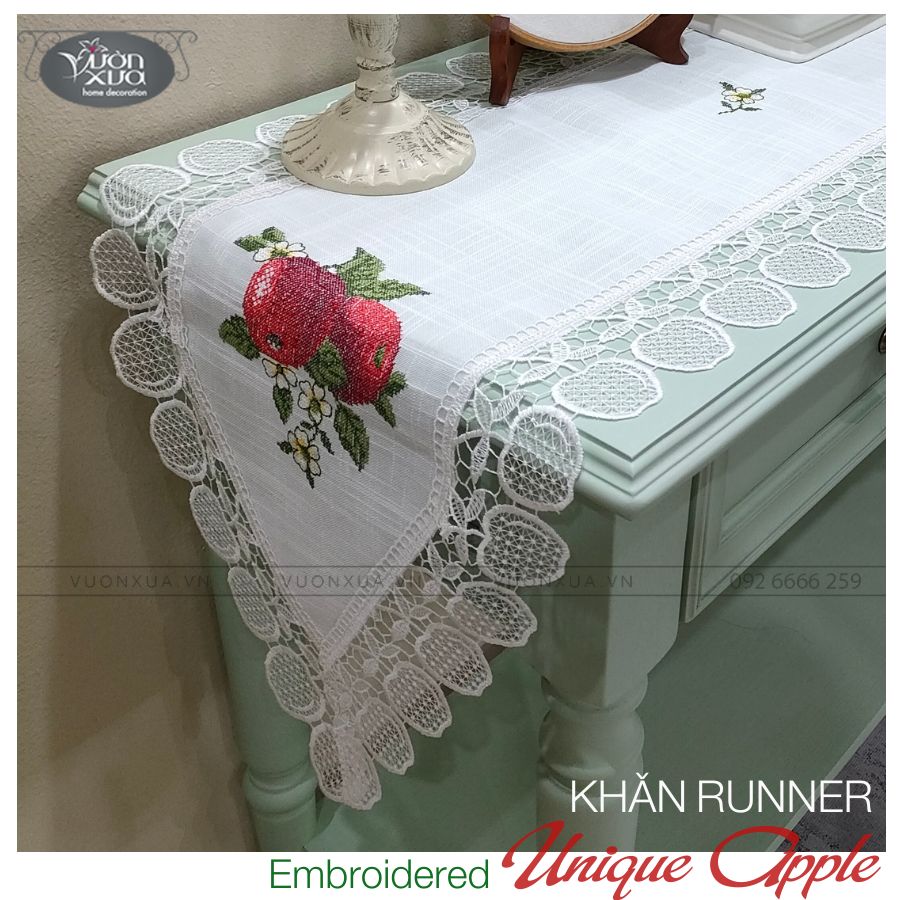 Khăn trải kệ, khăn phủ tủ, trang trí piano thêu Quả Táo Đỏ điểm xuyết hoa Cúc Chi