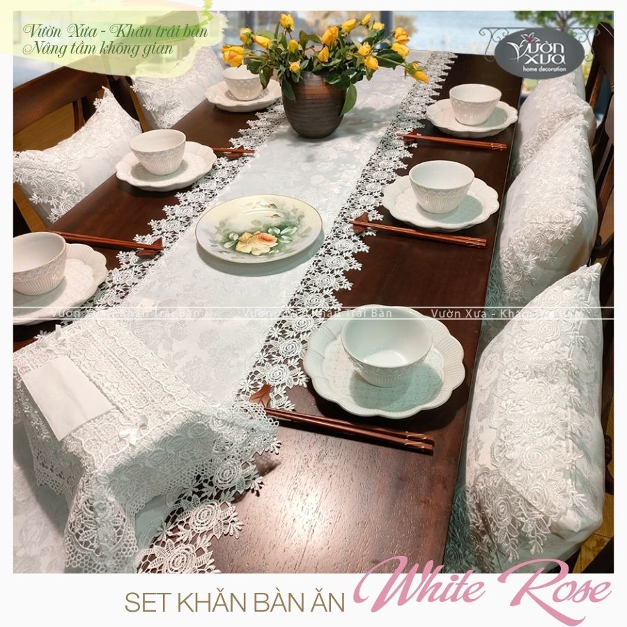 Khăn trải giữa bàn hoa hồng trắng viền ren nhà VƯỜN XƯA, KBWR-R