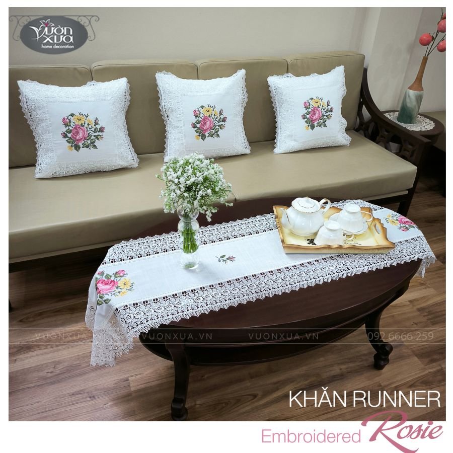 Khăn trải bàn VƯỜN XƯA thêu Hoa Hồng Rosie điểm xuyết Hoa Cỏ Vàng KBR