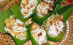 Cách Làm Món Lá Chuối Cuốn Xôi