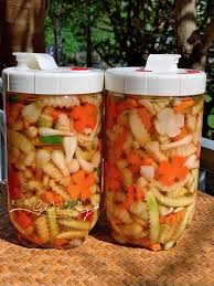 Cách Làm Món Dưa Muối Ngũ Sắc Chua Ngọt