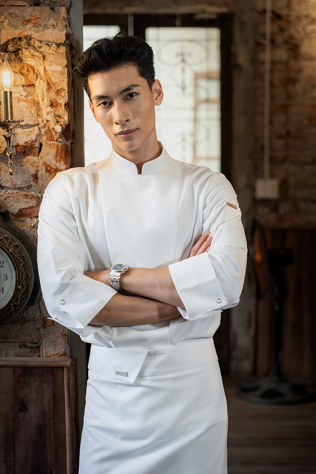 KHAI PHÓNG - V I P 1 WHITE