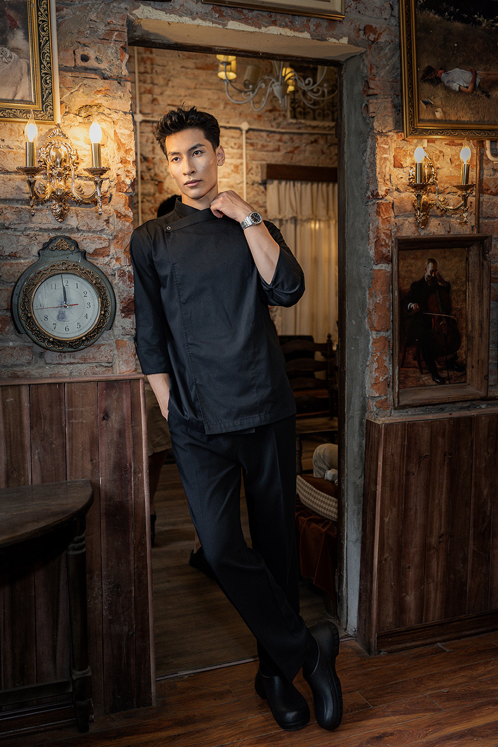[CHEFX14] ÁO BẾP DÀI TAY CÚC BẤM MÀU ĐEN CÓ PHỐI LƯỚI CO DÃN SAU LƯNG – BLACK LONG-SLEEVE CHEF JACKET WITH SNAP BUTTONS AND STRETCH MESH BACK PANEL
