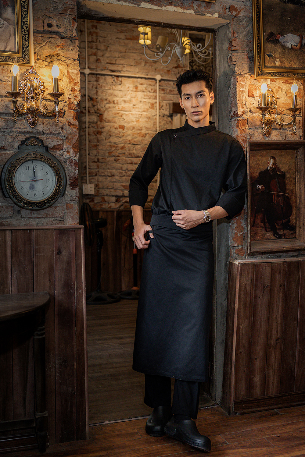 [CHEFX14] ÁO BẾP DÀI TAY CÚC BẤM MÀU ĐEN CÓ PHỐI LƯỚI CO DÃN SAU LƯNG – BLACK LONG-SLEEVE CHEF JACKET WITH SNAP BUTTONS AND STRETCH MESH BACK PANEL