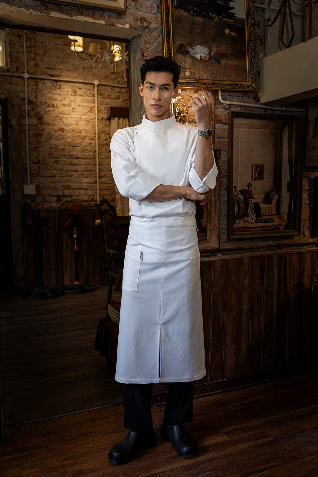 [CHEFX14] ÁO BẾP DÀI TAY CÚC BẤM MÀU TRẮNG CÓ PHỐI LƯỚI CO DÃN SAU LƯNG – WHITE LONG-SLEEVE CHEF JACKET WITH SNAP BUTTONS AND STRETCH MESH BACK PANEL