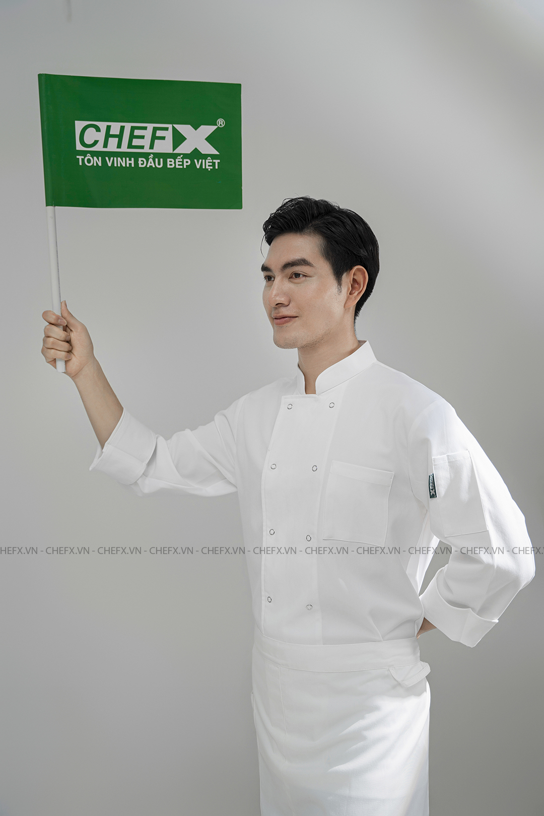 [CHEFX5] ÁO BẾP DÀI TAY CÚC BẤM MÀU ĐEN CÓ PHỐI LƯỚI CO DÃN SAU LƯNG - [CHEFX5] Long sleeve Chef Jacket with Button Closure and Stretch Mesh Back Panel