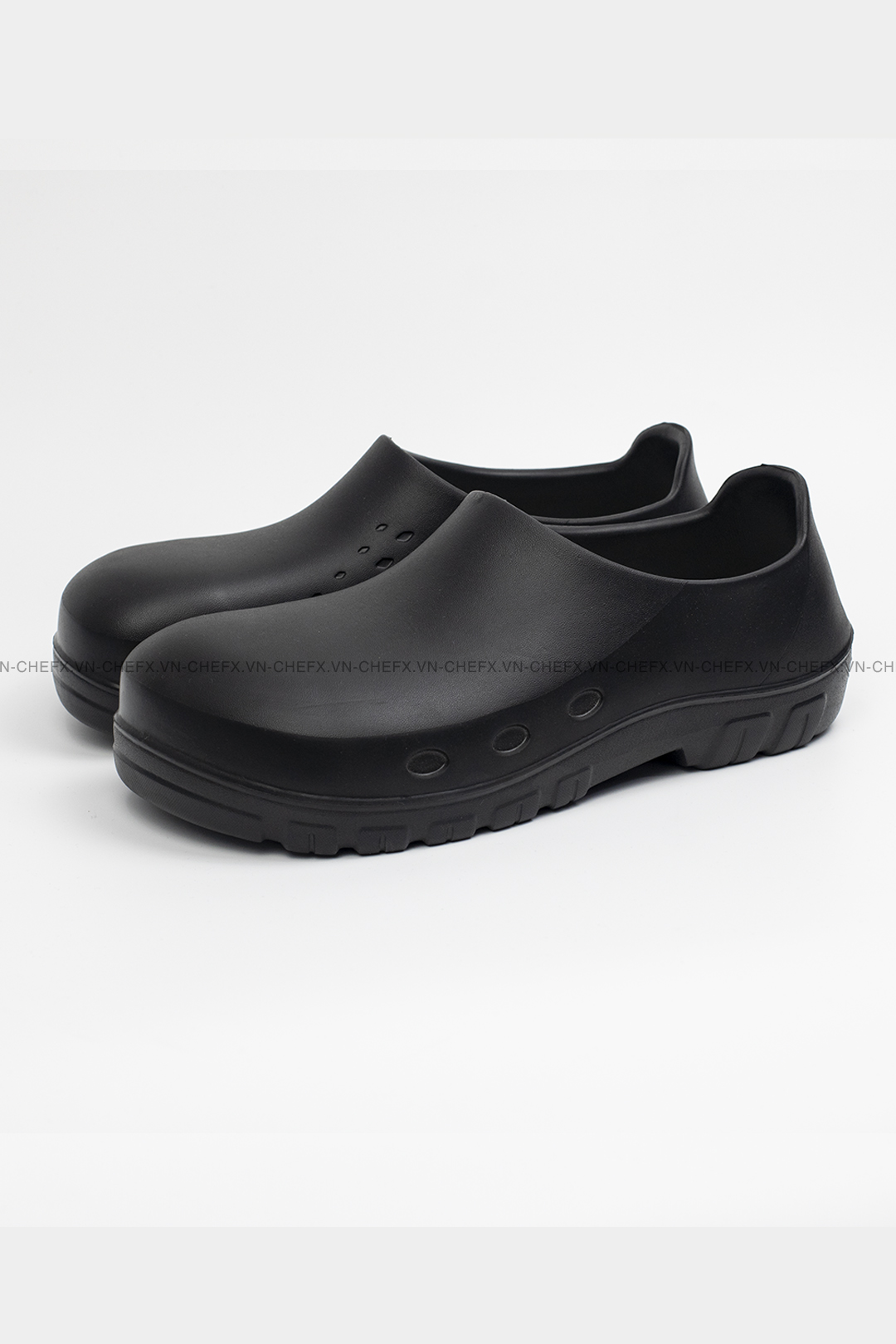 GIÀY BẾP MŨI THÉP ĐẾ CHỐNG TRƠN TRƯỢT DÀNH CHO ĐẦU BẾP - STEEL-TOE, SLIP-RESISTANT KITCHEN SHOES FOR CHEFS