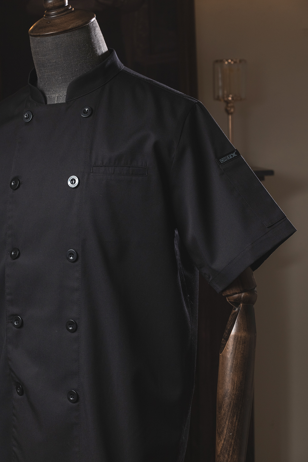 [CHEFX16] ÁO BẾP NGẮN TAY MÀU ĐEN CÚC CÀI - BLACK SHORT-SLEEVE CHEF JACKET WITH BUTTON CLOSURE