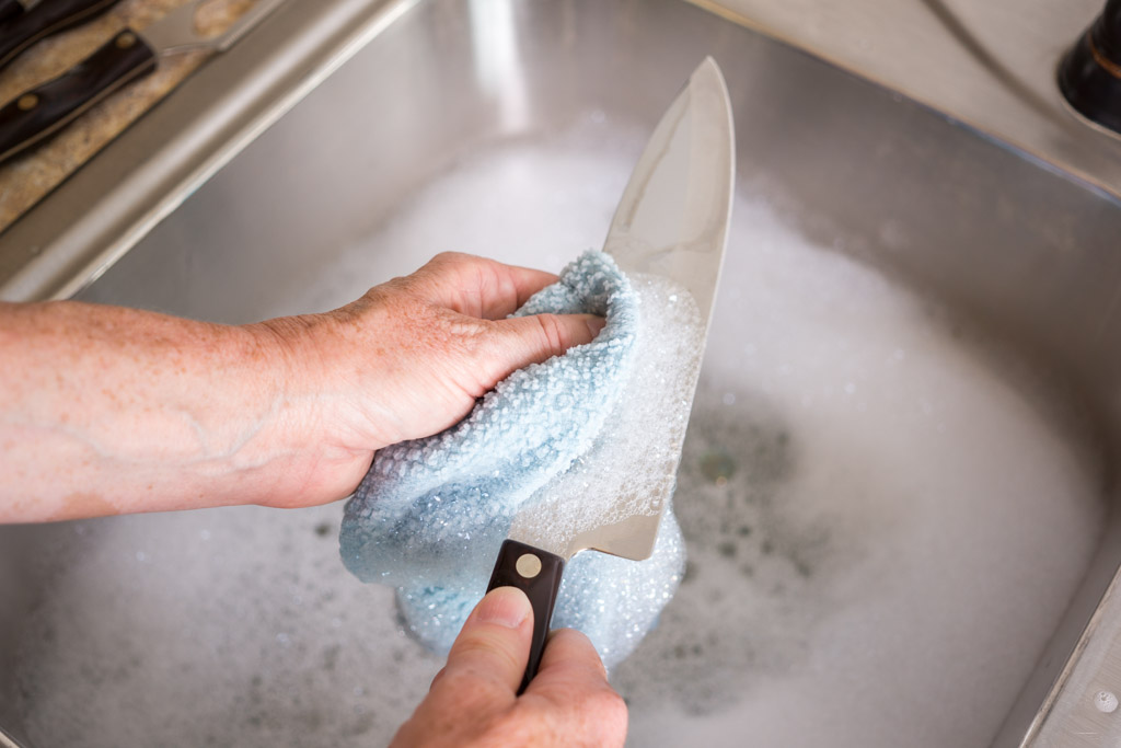 Cách vệ sinh bộ dao kéo bếp sạch và bền đẹp theo thời gian | HDH Store - Đồ  gia dụng Châu Âu