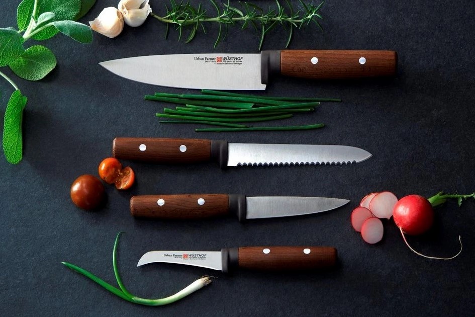 Dao bếp cao cấp Wusthof:
Chỉ dùng những công cụ chất lượng cao để tạo ra những bữa ăn hoàn hảo cho gia đình bạn. Khám phá ngay những dao bếp cao cấp Wusthof, nổi tiếng với chất lượng và độ bền vượt trội. Sử dụng dao bếp chuyên nghiệp để giúp bạn dễ dàng hoàn thành các công việc nấu nướng với độ chính xác tuyệt vời. Hãy truy cập ngay để cập nhật và thêm vào bộ sưu tập dao bếp của bạn.