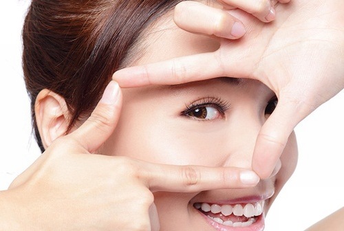 Nguyên nhân và cách khắc phục mắt trợn sau phẫu thuật mí mắt