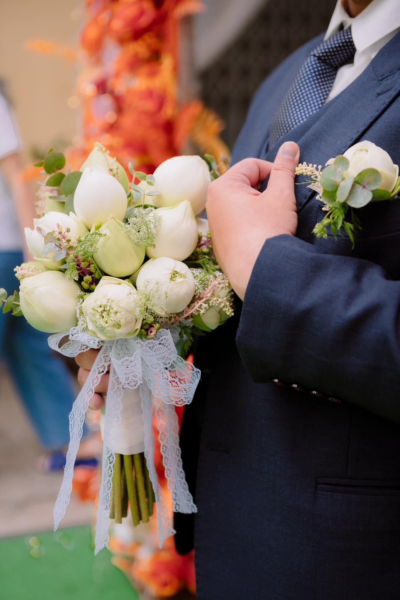 Hoa cầm tay cô dâu