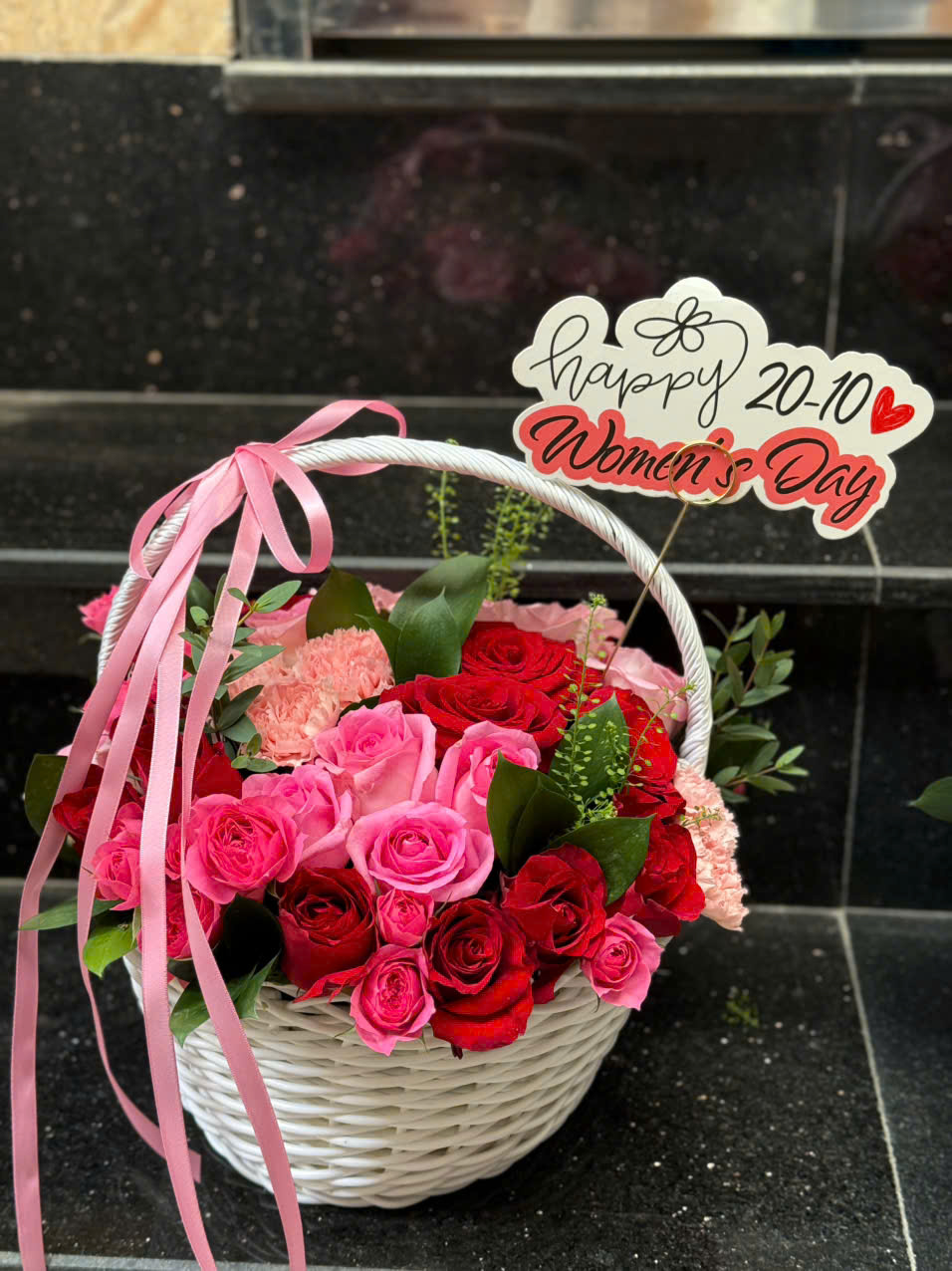 Giỏ hoa mix màu