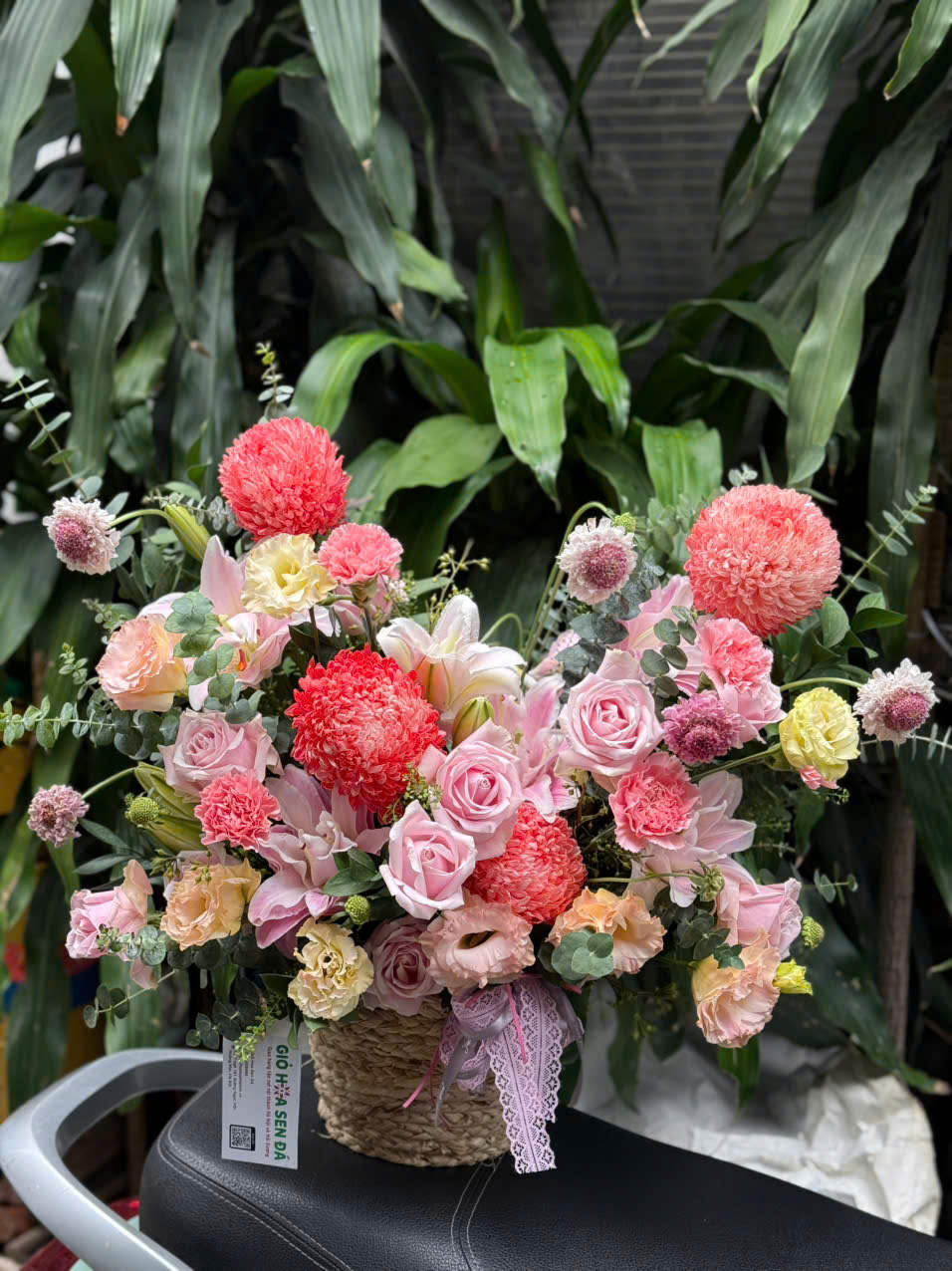 Lẵng hoa hồng cam