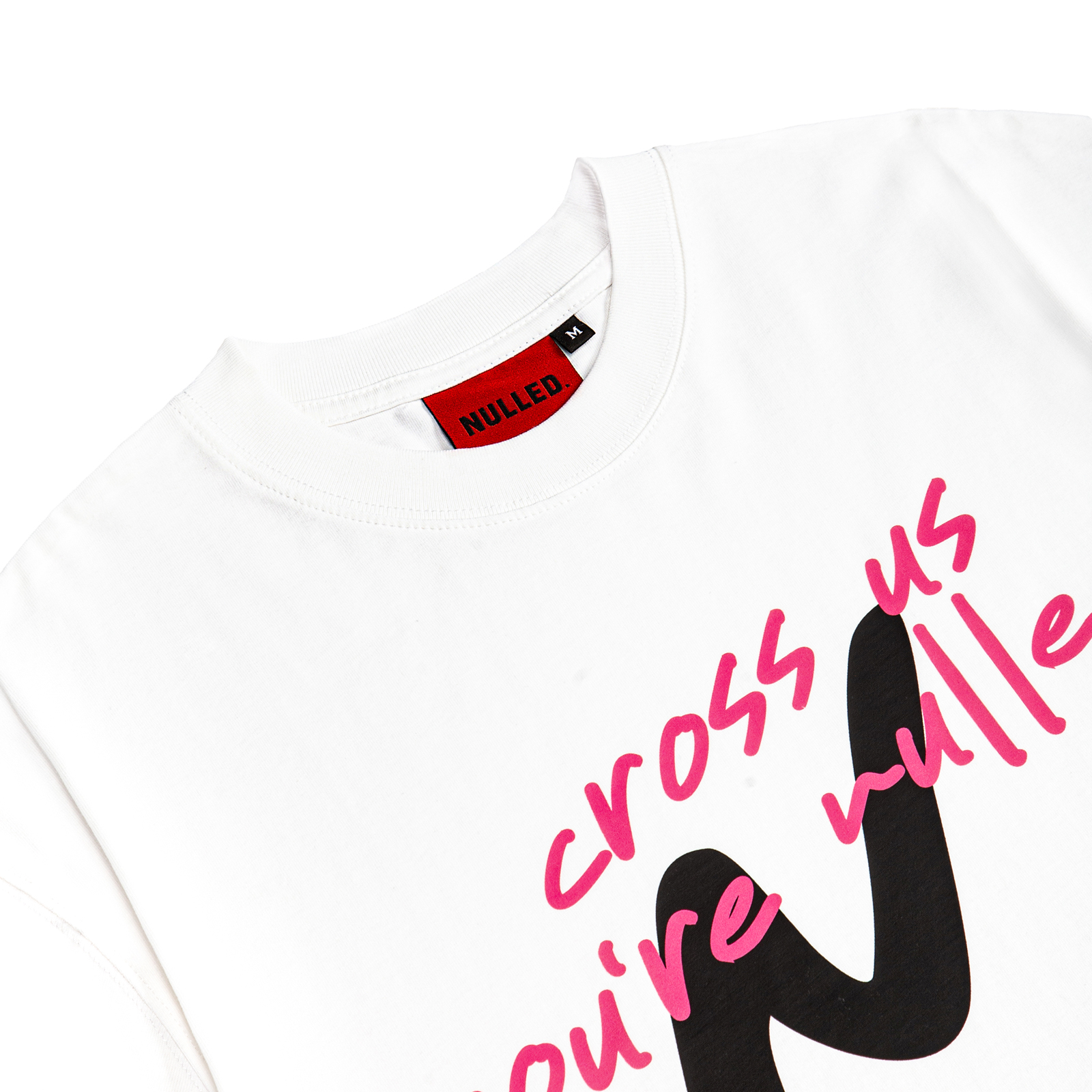 Áo thun trắng in chữ hồng NULLED N-T16-T