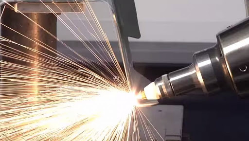Khắc Laser là gì? Ứng dụng công nghệ khắc Laser trên Ví Da Bò Tại Ovenis như thế nào?