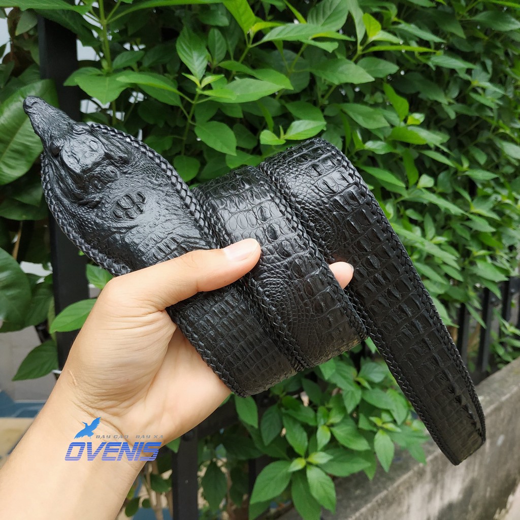 Sử dụng dây lưng da cá sấu thể hiện thành ý người tặng
