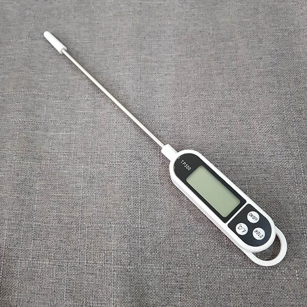 nhiệt kế đo nước tp300