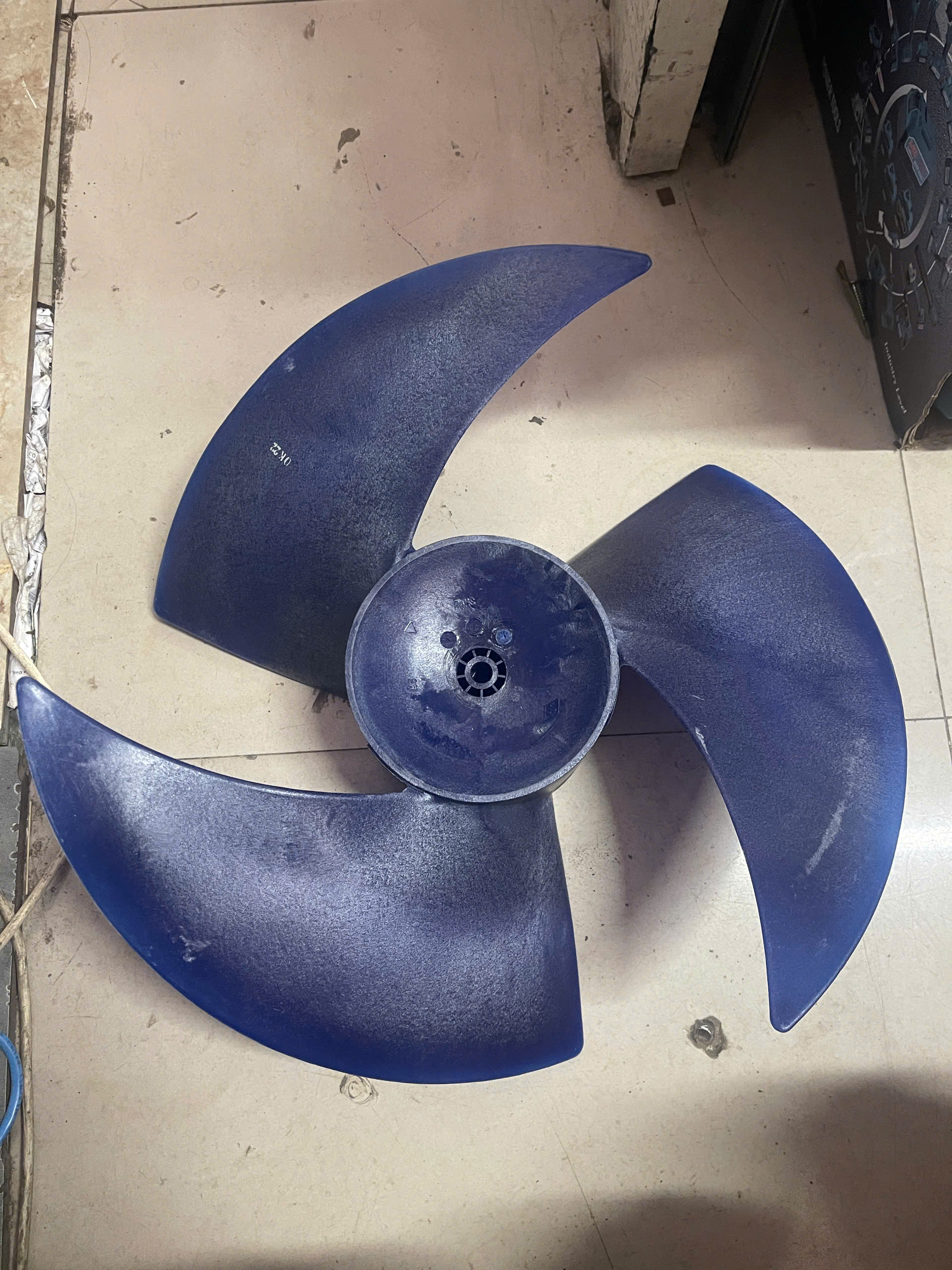 Cánh quạt cục nóng điều hòa phi 400x180