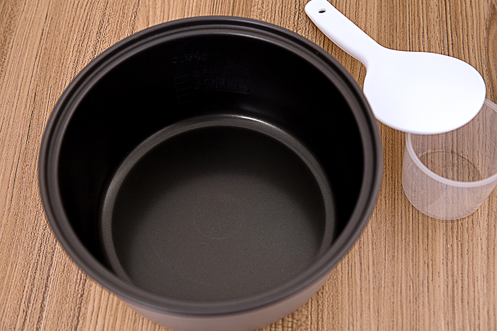 Nồi cơm điện Cuckoo 040101CR-0331 0.5L