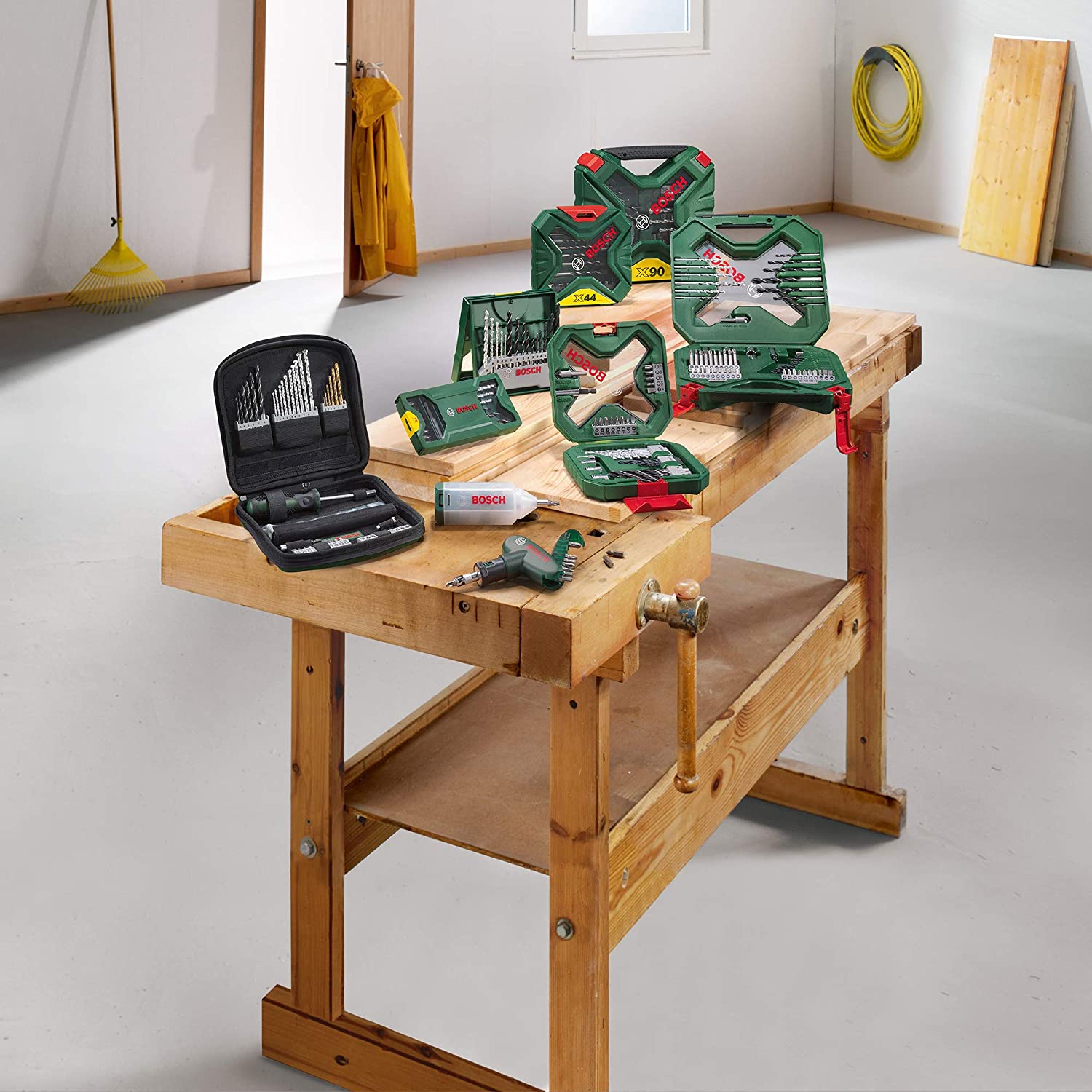 Bộ mũi khoan và vặn vít cơ bản Bosch X-Line 34 món