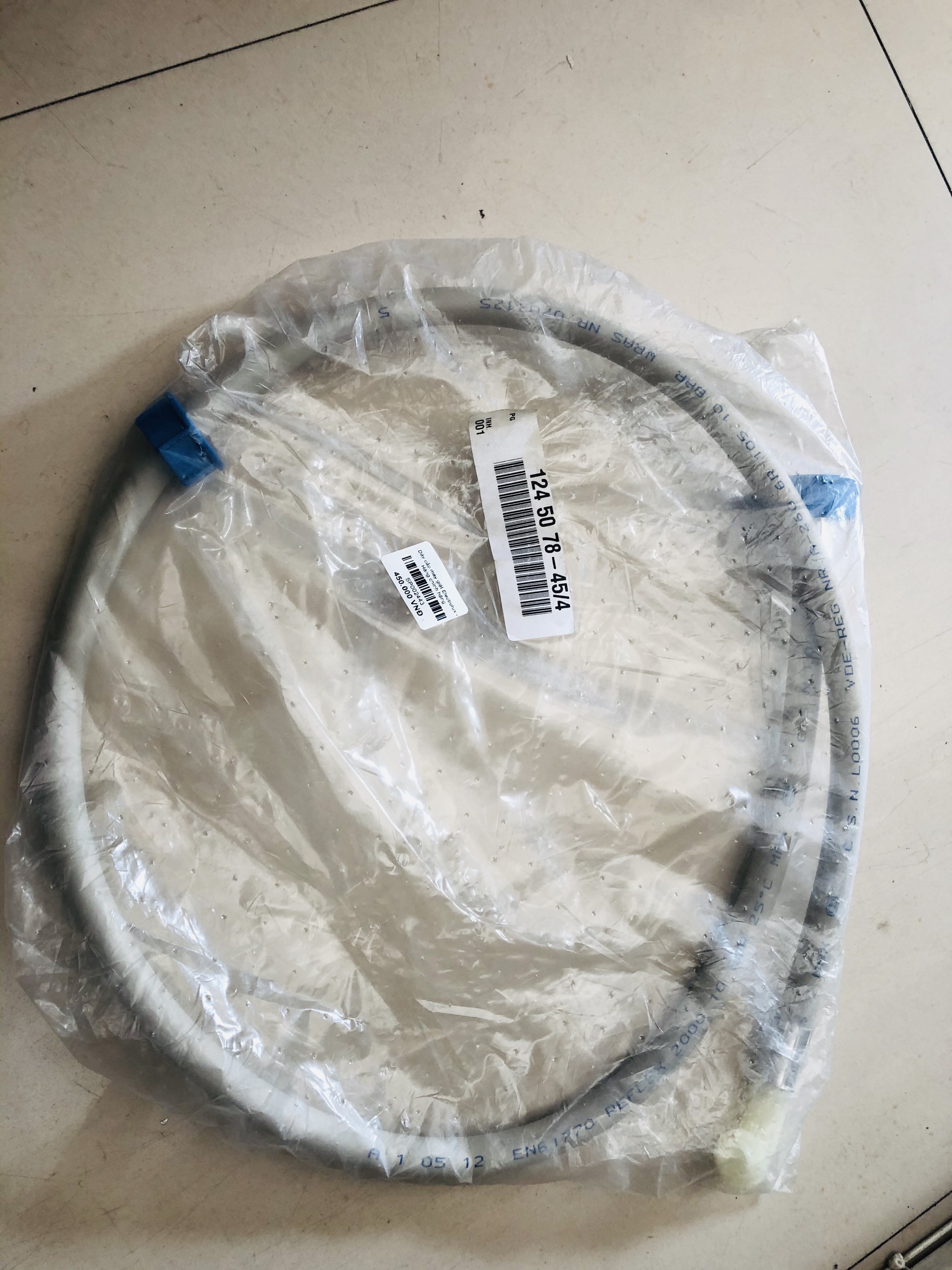 Dây cấp nước máy giặt Electrolux - Hàng chính hãng