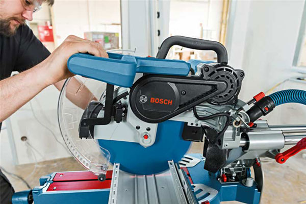 Máy cắt đa năng Bosch GCM 12 SDE Professional