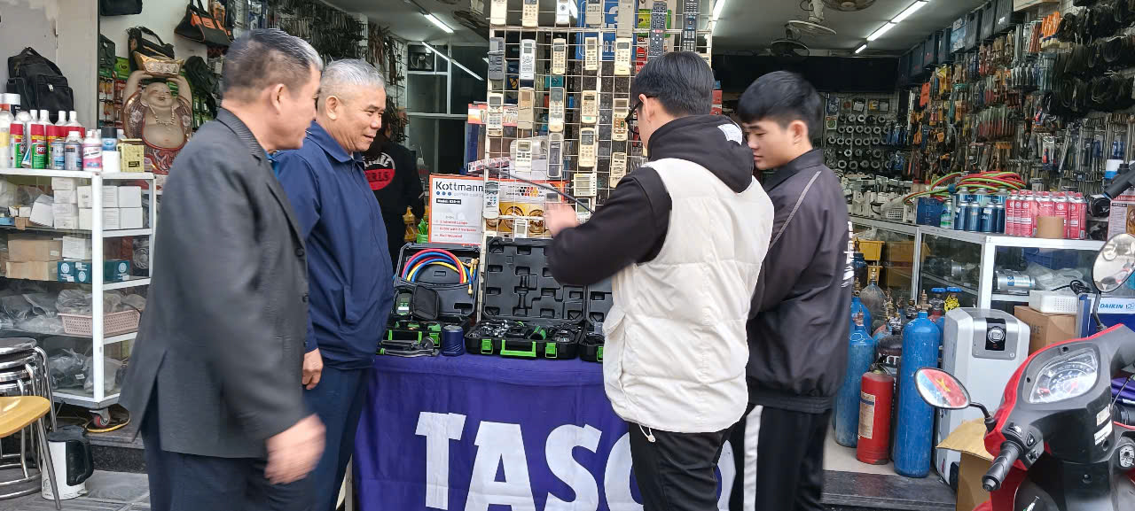 Máy bơm chân không hai cấp TZ150TL-220