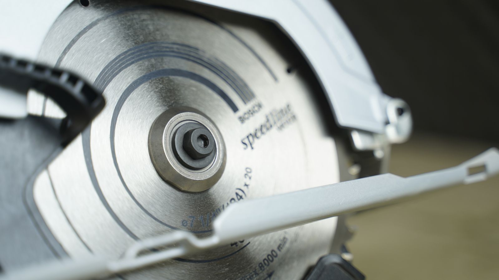 Máy cưa đĩa Bosch GKS 7000