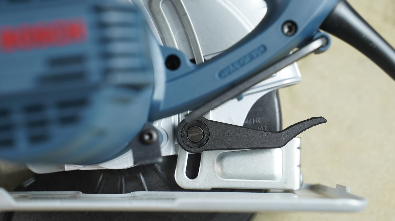 Máy cưa đĩa Bosch GKS 7000