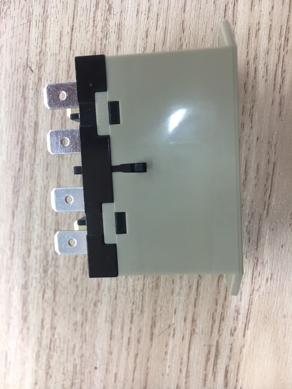 Khởi động từ G7L-2A-TUBJ 220V/240V - 25A BẢO  Hành 1 NĂM