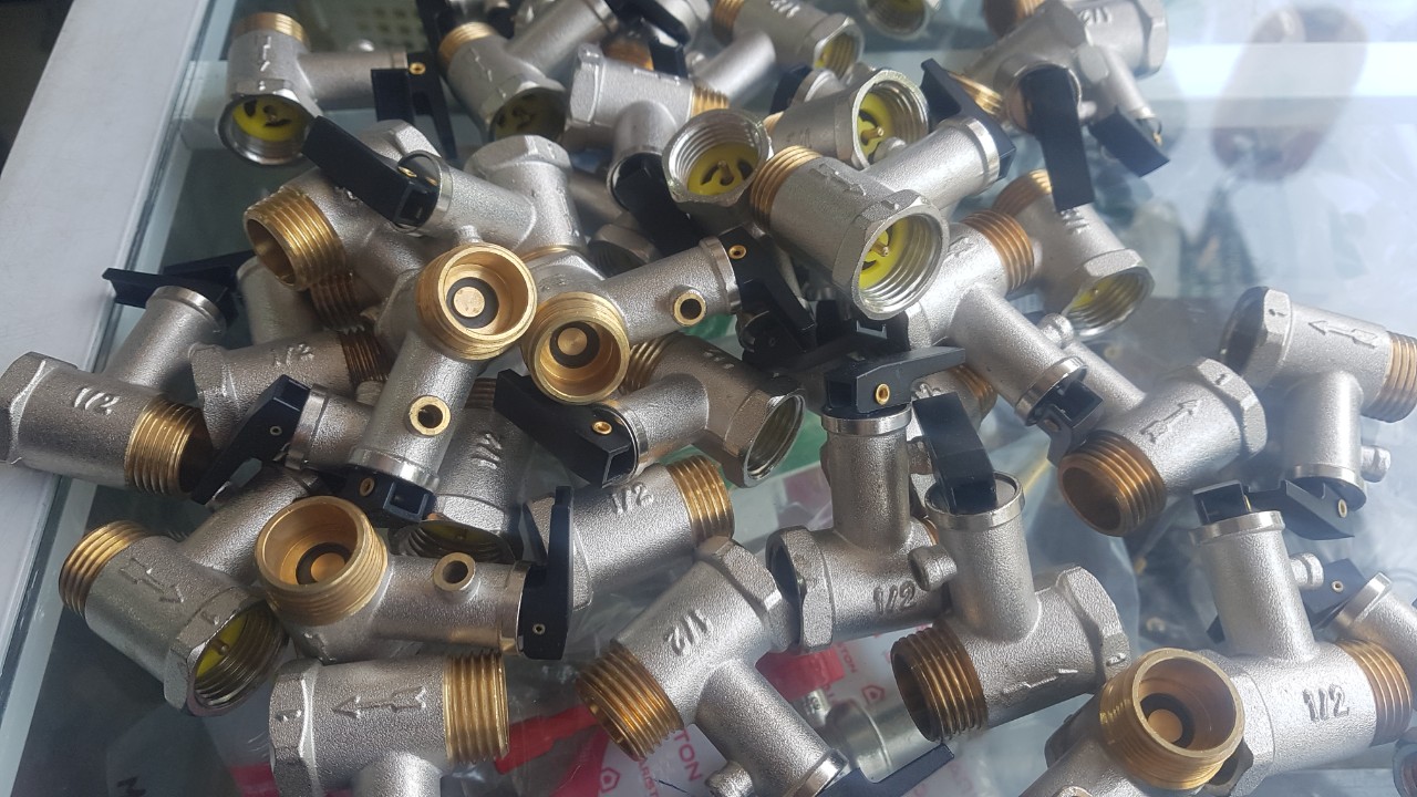 Cửa hàng bán Van 1 chiều bình nước nóng chính hãng bảo hành 1 năm