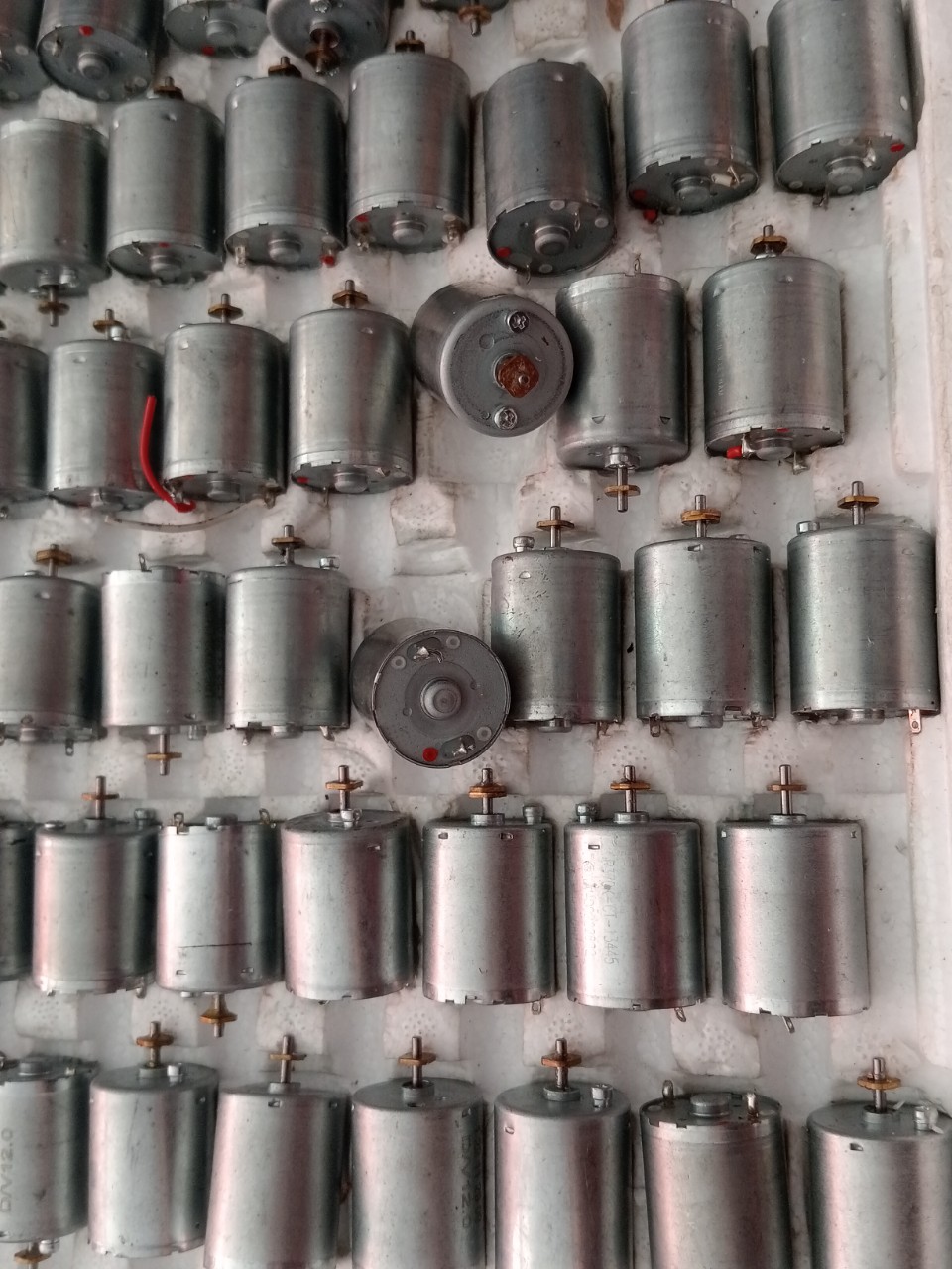 MOTOR TỦ HITACHI - ( Liên hệ : 0902223456 nhận giá ưu đãi)