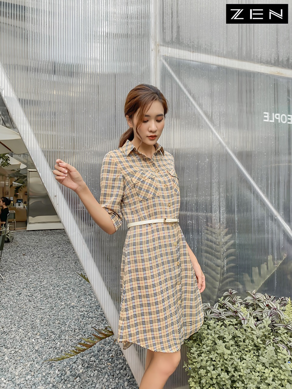 20/V086/01 VÁY SUÔNG, CỔ ĐỨC, TL, BURBERRY