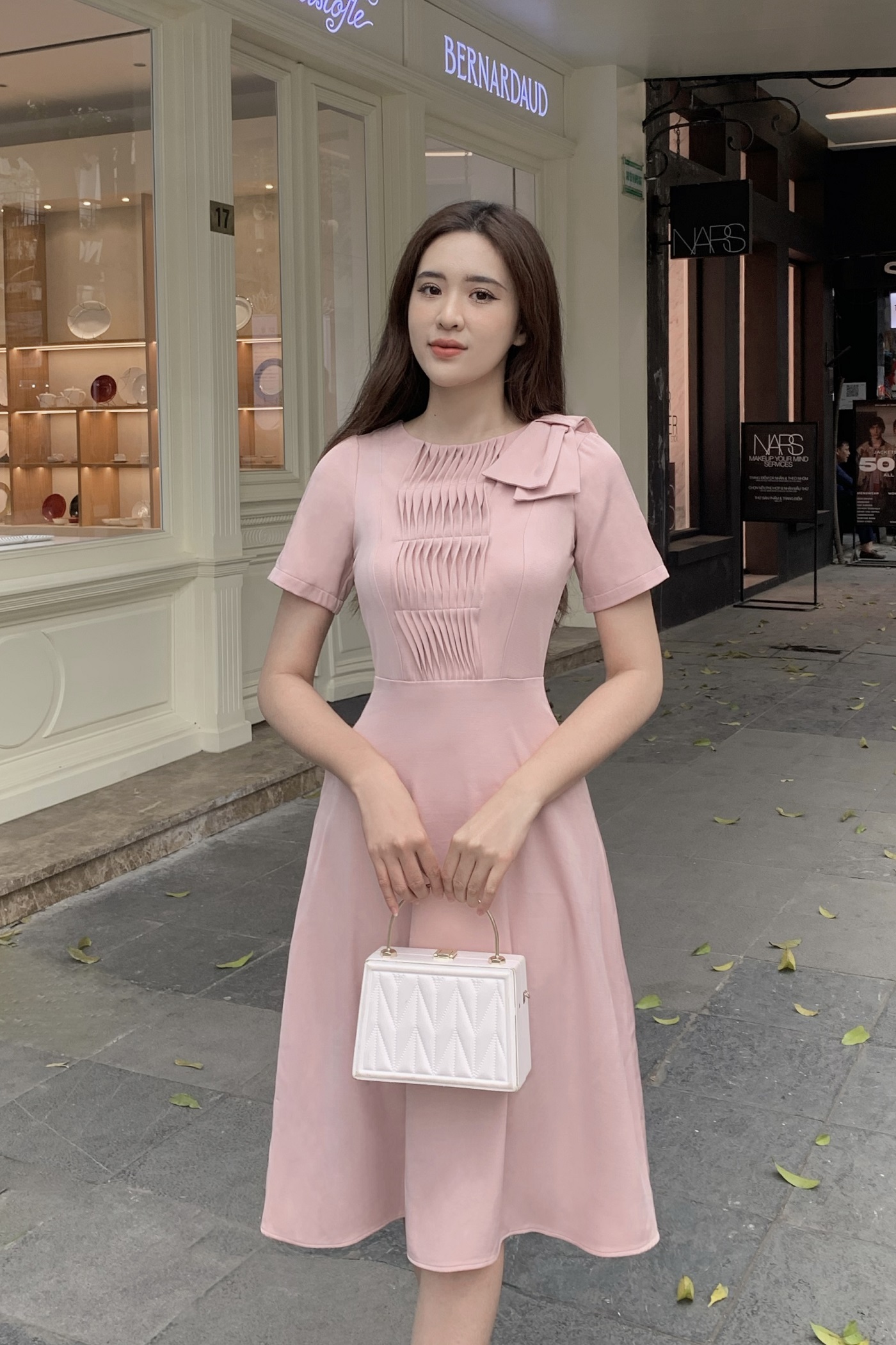 23/V017/M/02/VÁY XÒE A, NƠ VAI, LY NGỰC, HỒNG SEN Zen Fashion