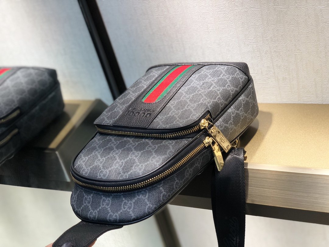 chest bag gucci
