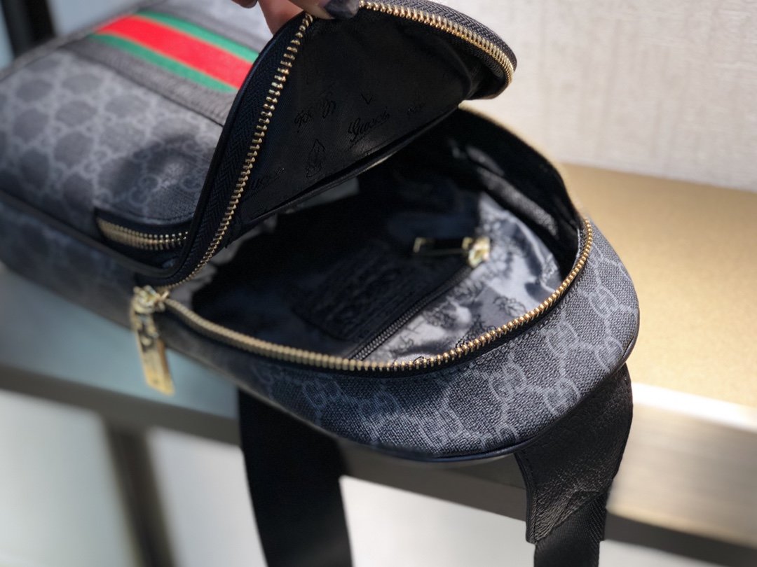 chest bag gucci