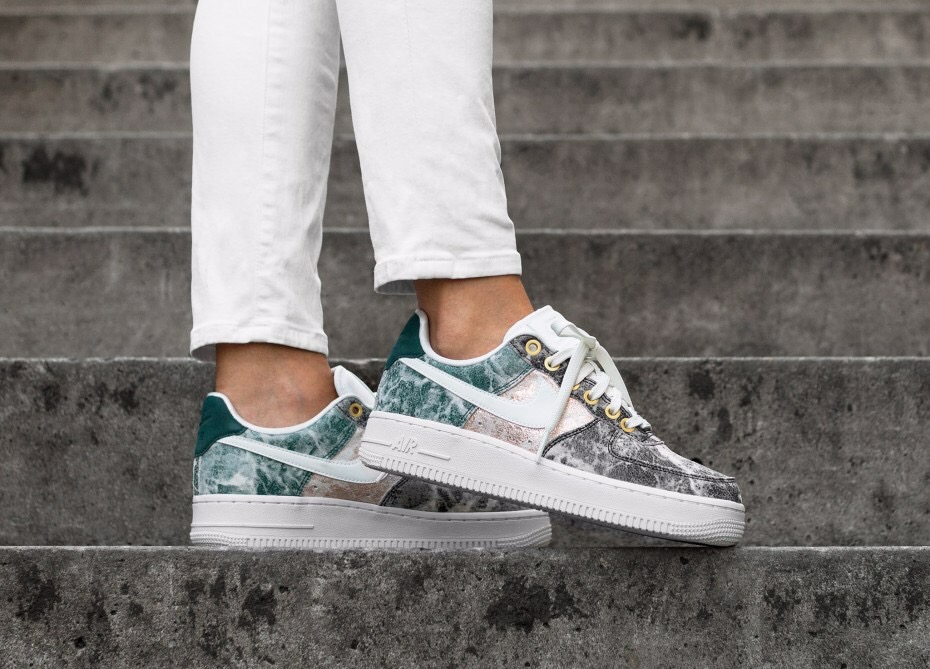 AO1017 100 W NIKE AIR FORCE 1 BUMMIT WHITE Tr m Tabo