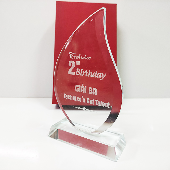 Pha lê giọt nước