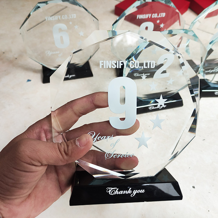 Biểu trưng bát giác (Đế đen)