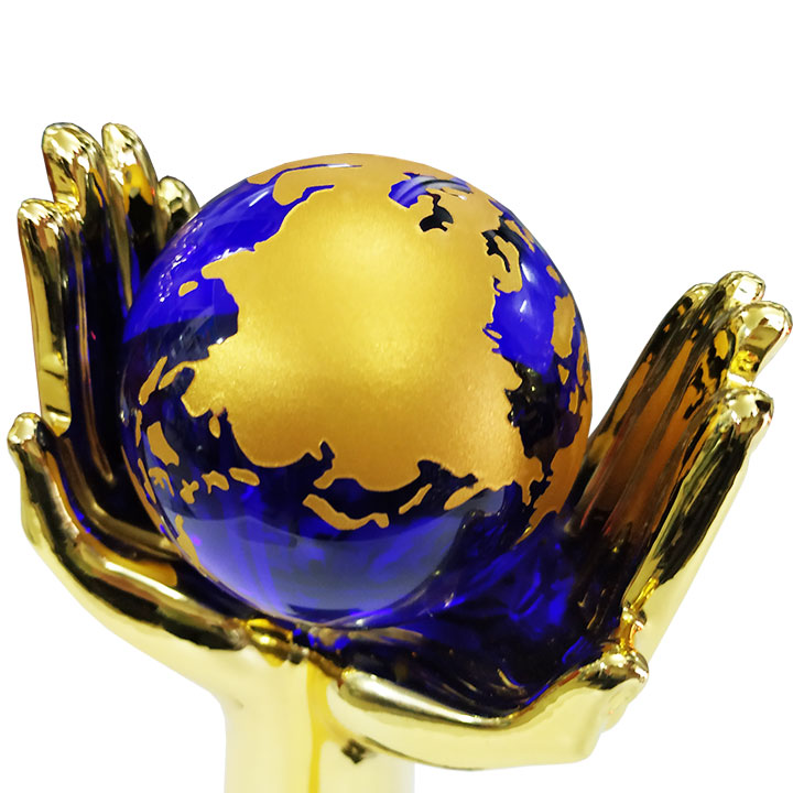 Cúp đôi tay Atlas