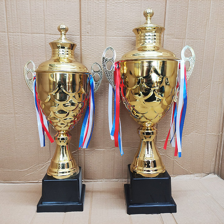 Cúp thể thao kim loại 935