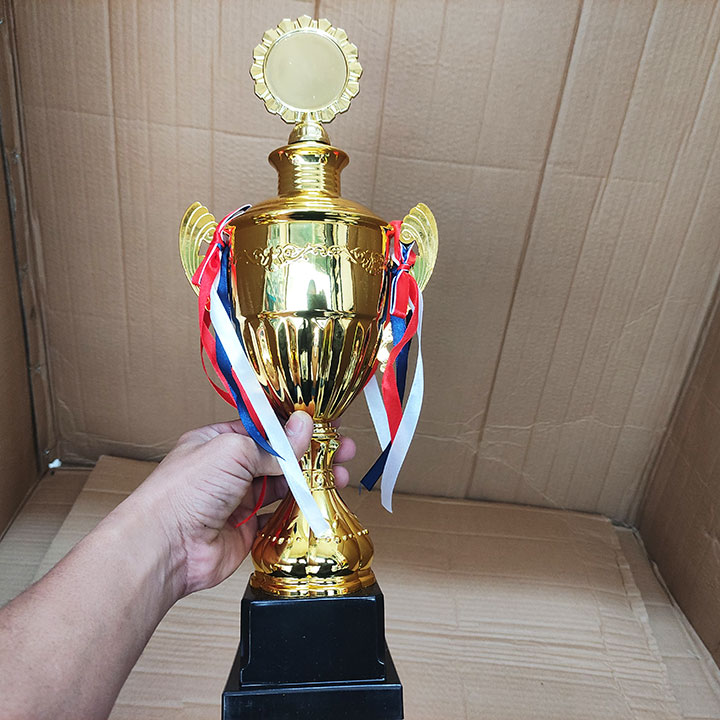 Cúp thể thao S104
